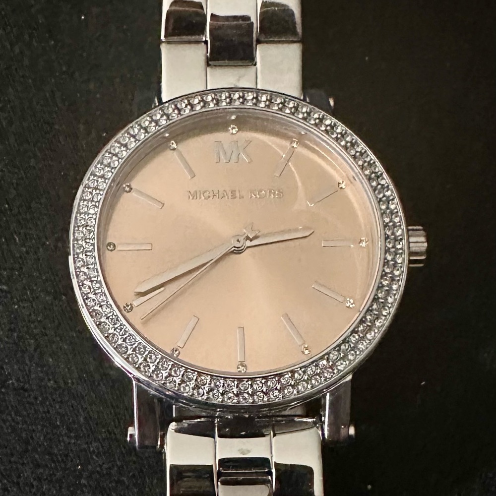 NWOT Michael Kors Womens Corey Three-Hand Silver Tone Stainless Steel Watch 38mm - Picture 5 of 8